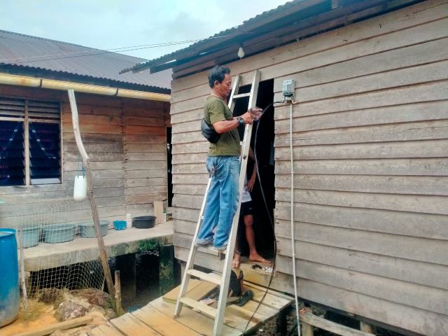 Hampir 100% Masyarakat Pulau Ngal Sudah Nikmati Aliran Listrik