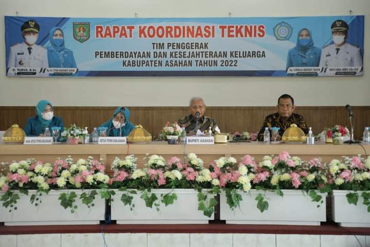 Bupati Asahan Buka Rakornis TP. PKK Kabupaten Asahan Bupati Asahan Buka Rakornis TP. PKK Kabupaten Asahan