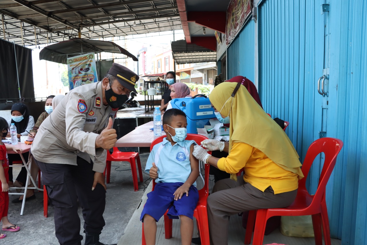 Polres Karimun Gelar Vaksinasi Massal Serentak Seluruh Indonesia