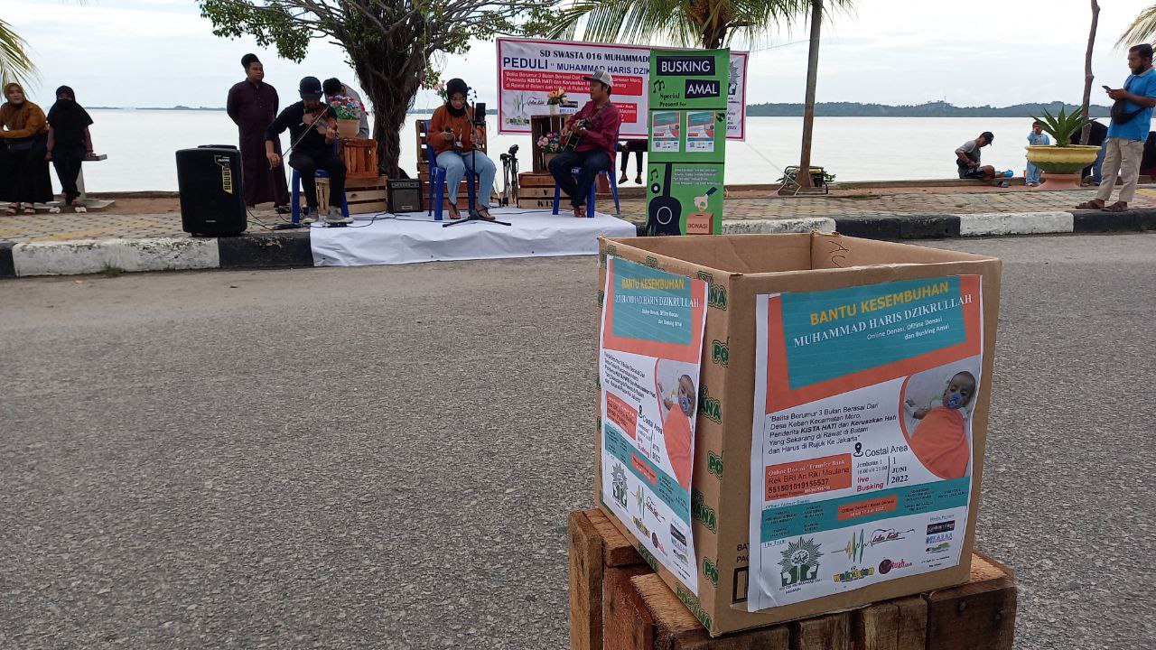 Anak Muda Ini Galang Dana Dengan Cara Live Musik Akustik di Coastal Area, Untuk Bantu Balita Penderita Kista Hati Asal Moro