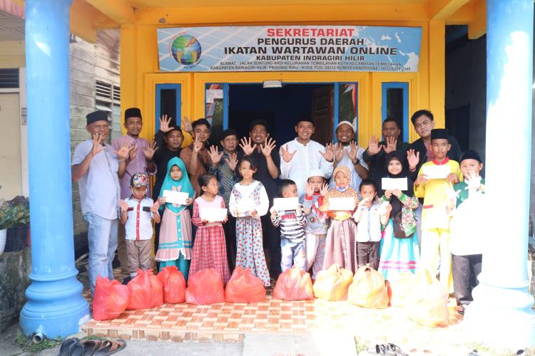 Doa Bersama dan Santunan Anak Yatim Warnai Milad ke-10 Ikatan Wartawan Online Inhil