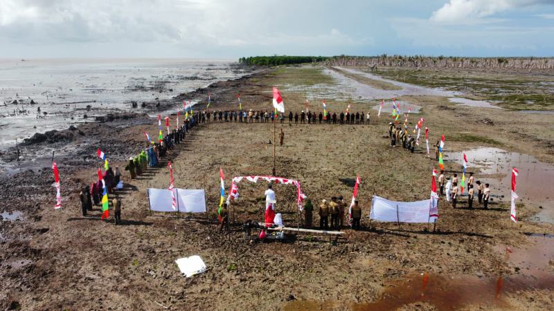 Pemdes Kuala Selat Upacara HUT RI Ke-77 Di Lahan Kelapa Ribuan Hektar Yang Rusak