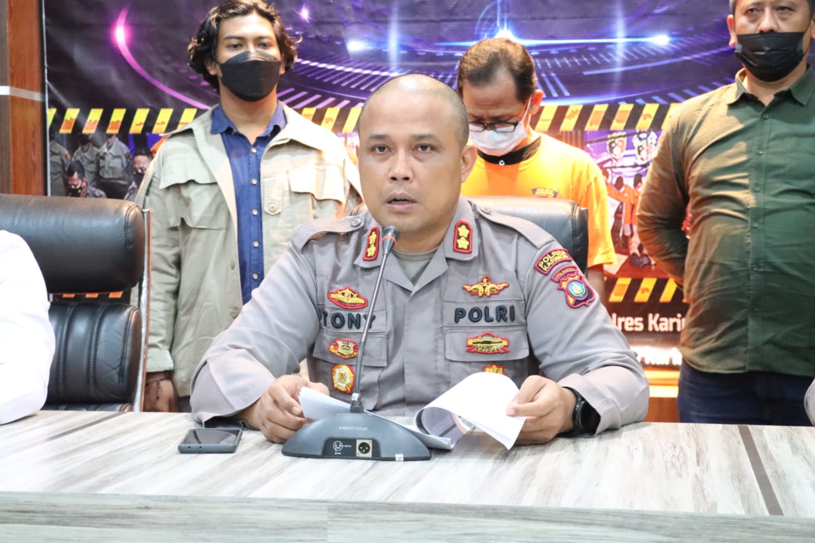 Seorang Guru Berstatus PNS di Kundur Cabuli Belasan Muridnya, Semua Korban Berjenis Kelamin Laki-Laki Seorang Guru Berstatus PNS di Kundur Cabuli Belasan Muridnya, Semua Korban Berjenis Kelamin Laki-Laki