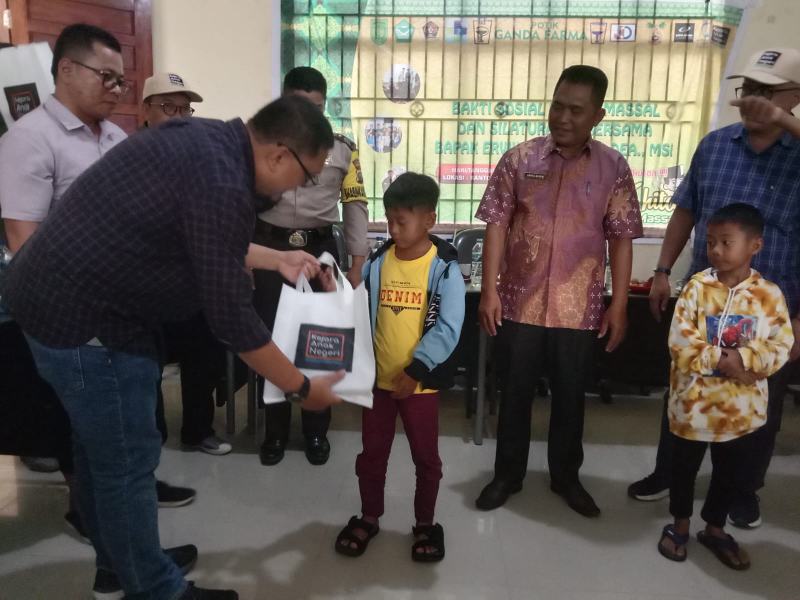 Hadiri Kegiatan Sosial di Gaung, Erwin Dimas Teringat Masa Waktu Kecil di Inhil
