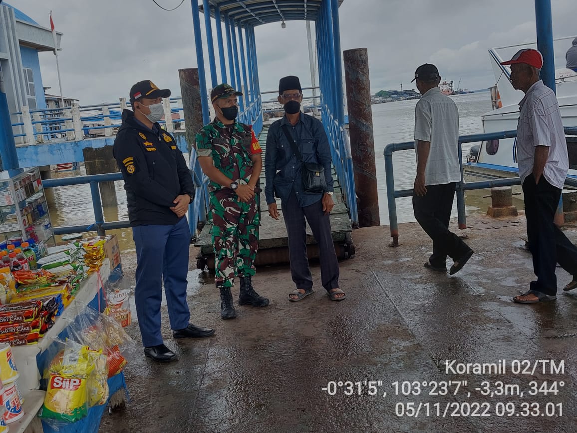 Serda Agusmi Harianto Laksanakan Himbauan Protokol kesehatan di Pelabuhan Kelurahan Kuala Enok