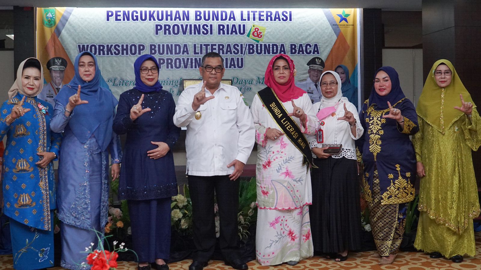 Ketua TP PKK Inhil Hj Zulaikhah Wardan Hadiri Pengukuhan Bunda Literasi Provinsi Riau