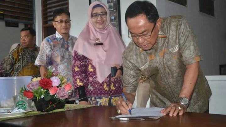 Bupati HM Wardan Hadiri Ekspos Pemurnian Dan Pengembangan Padi