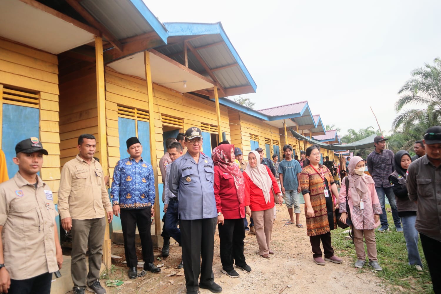 Bupati Inhil HM Wardan Resmikan Rumah Layak Huni Suku Kubu dan Jembatan Se Jidaud di Kemuning 