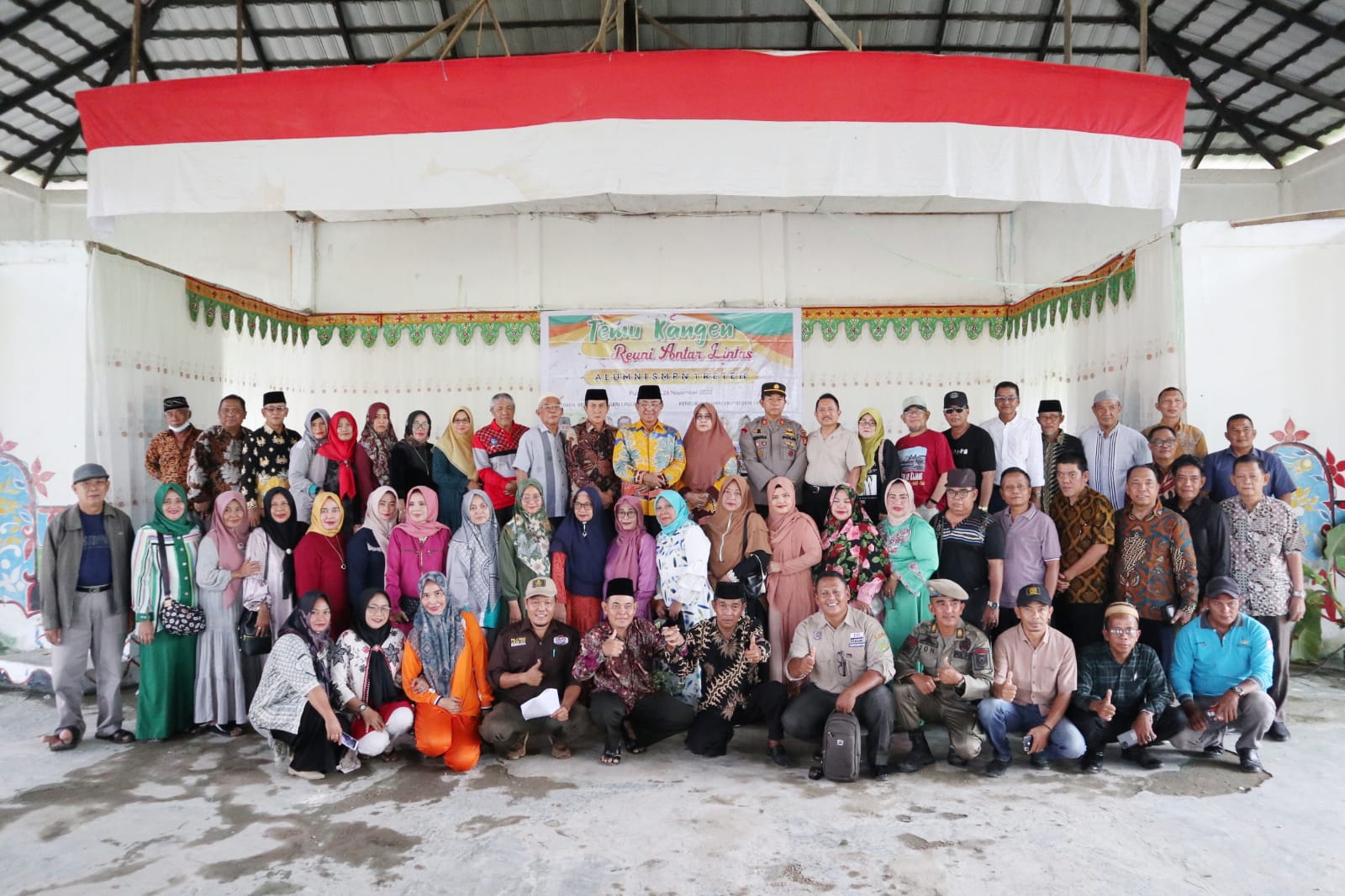 Bupati Inhil Hadiri Temu Kangen Alumni SMPN 1 Reteh