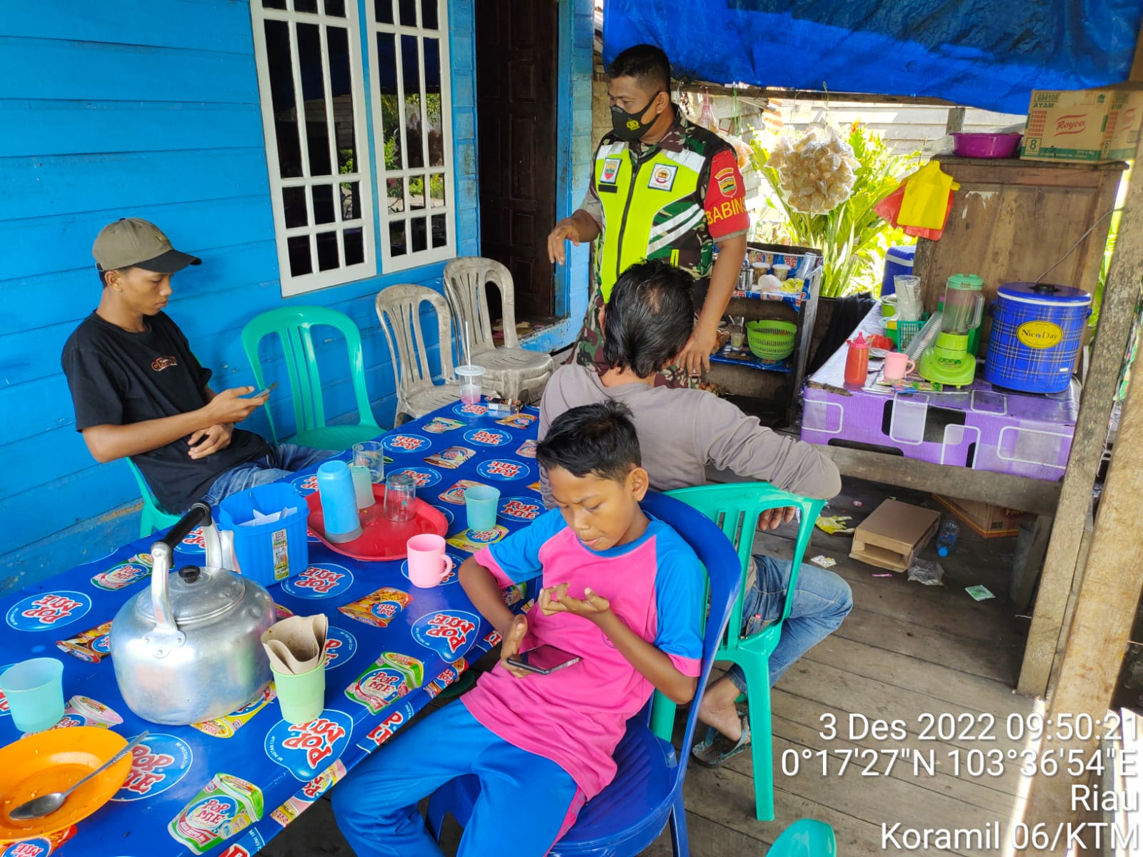 Babinsa Desa Sumber Jaya Koptu Al Alim, Laksanakan Himbauan Protkes Kepada Warga Binaan 