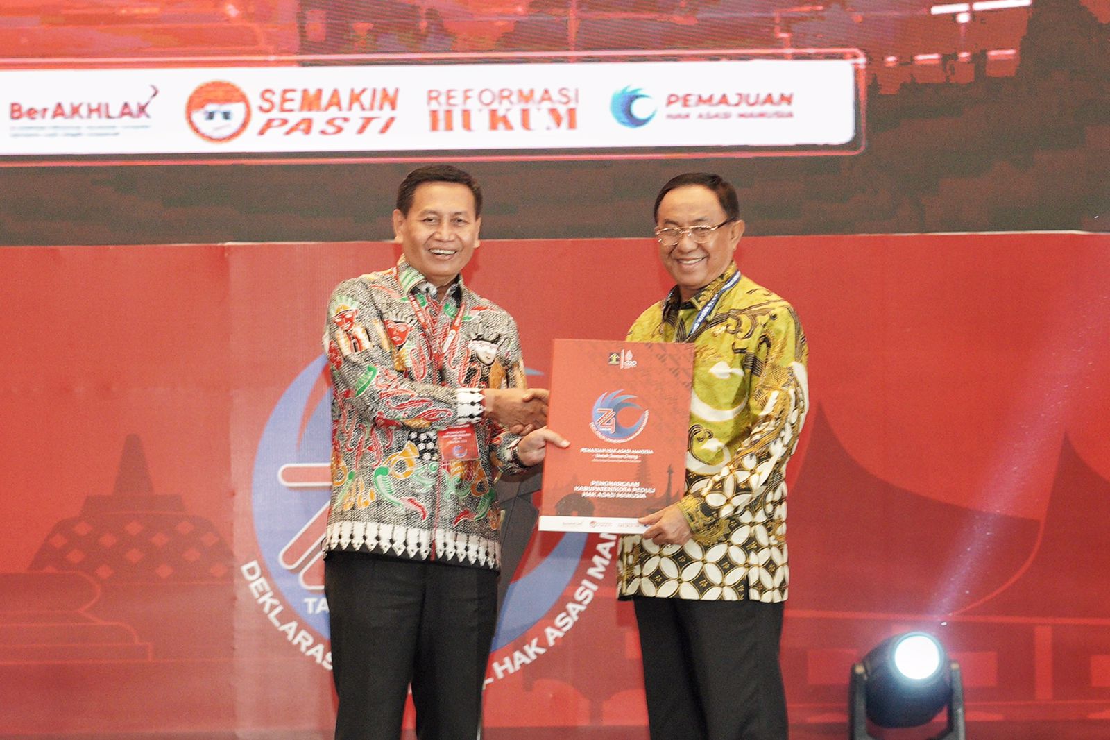 Keren, Pemda Inhil Kembali Terima Penghargaan Ke-6 Dari Kemenkumham RI