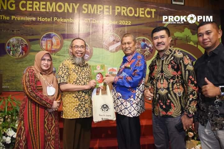 Wakil Bupati H.Syamsuddin Uti Terima Penghargaan dari KLHK-RI atas Keberhasilan Laksanakan Program SMPEI