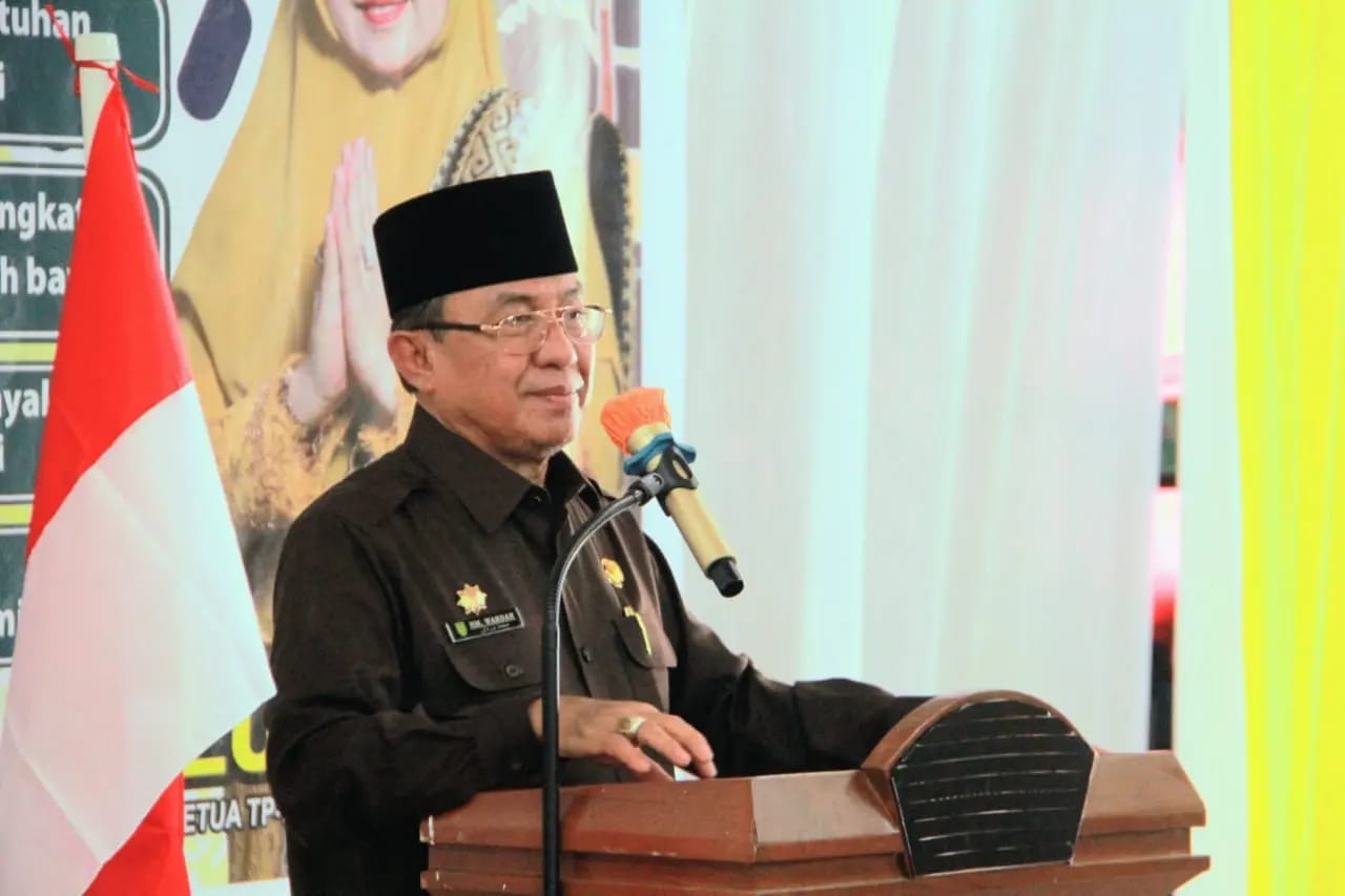 Komitmen Tingkatkan Mutu Pendidikan, Bupati Inhil H.M Wardan Raih 2 Penghargaan dari BPMP Riau