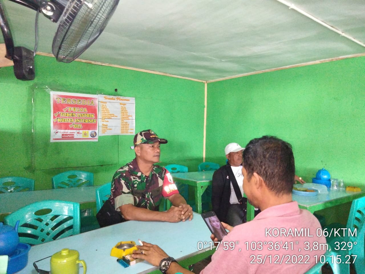 Tingkatkan Hubungan Baik, Serda Rudi Hartono Melaksanakan Komsos dengan Warga Binaan 