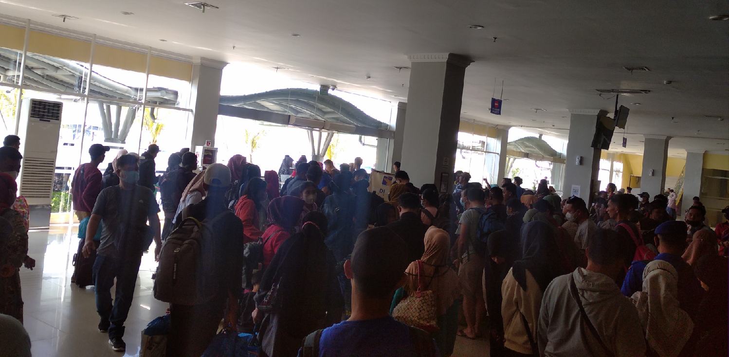 Diduga Ada Pungutan Tak Wajar Dikenakan Setiap Penumpang Di Terminal Pelabuhan Sekupang Batam