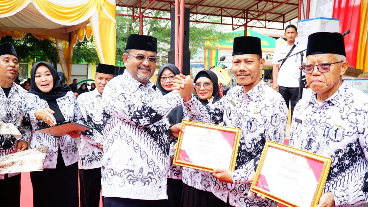 Aunur Rafiq Hadiri Acara Ramah Tamah Guru se Kabupaten Karimun di Kundur