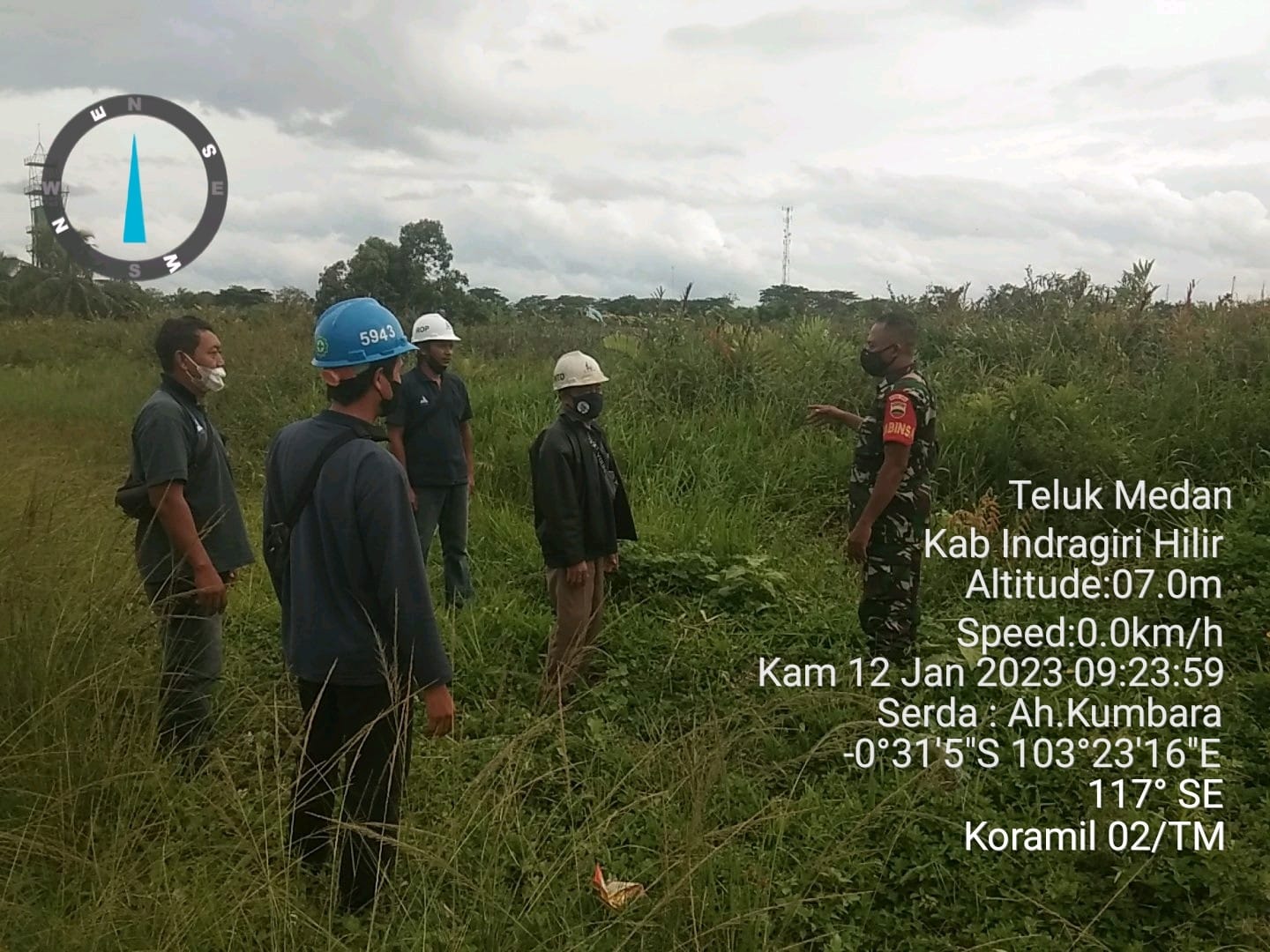 Jaga Wilayah Binaan Aman Karhutla, Babinsa Koramil 02/TM Tingkatkan Patroli dan Sosialisasi 