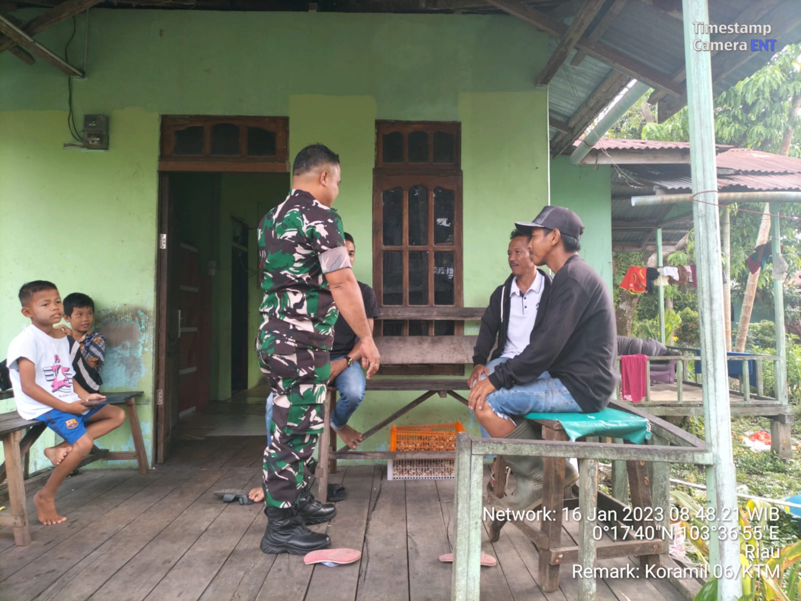 Melalui Komsos, Babinsa Koramil 06/KTM Serda Edili Zalukhu Dekatkan Diri dengan Warga Binaan 