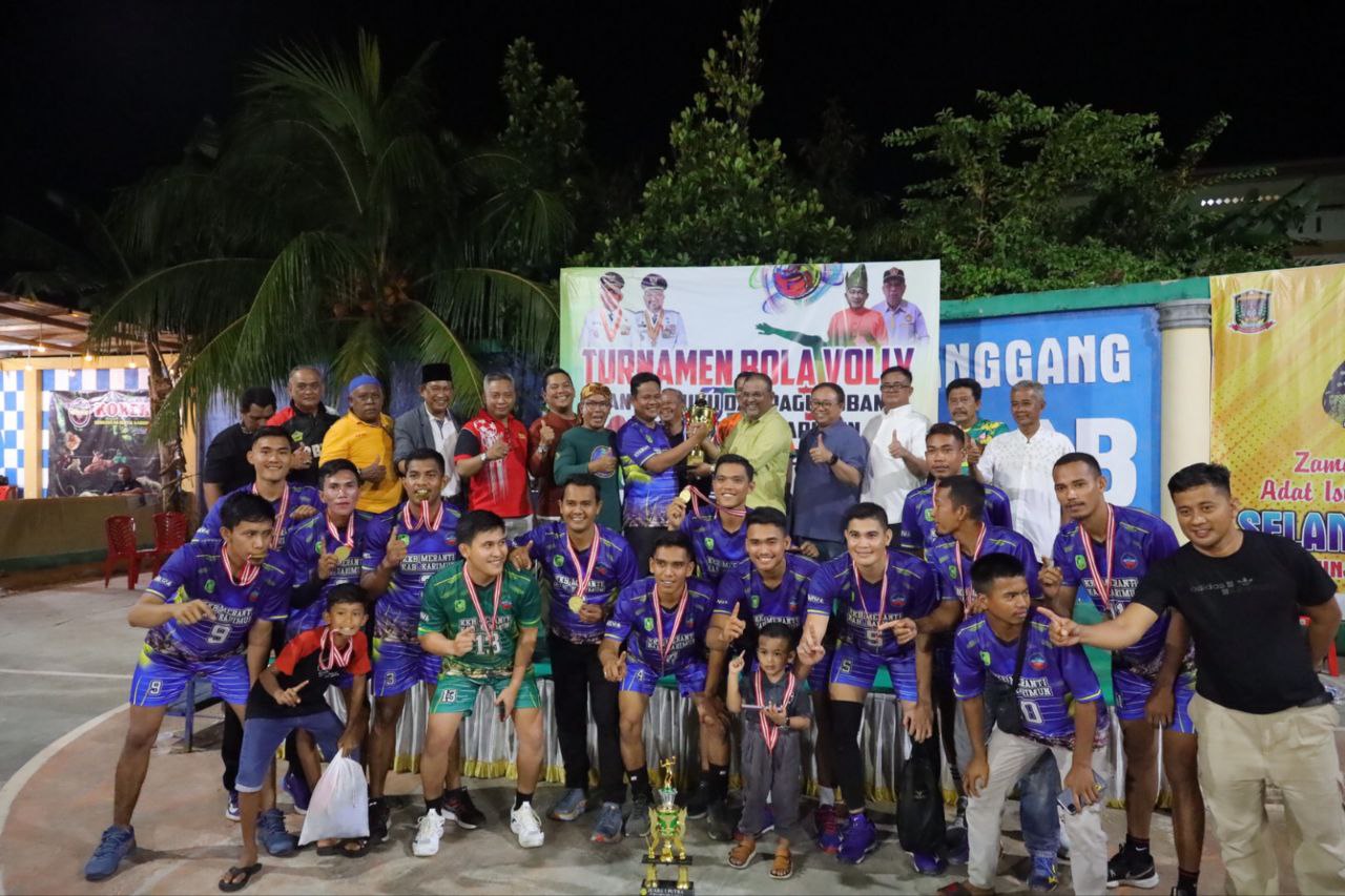 Turnamen Bola Volly Antar Suku di Karimun Berakhir dan Ditutup Bupati, Berikut Ini Nama Tim Yang Meraih Juara