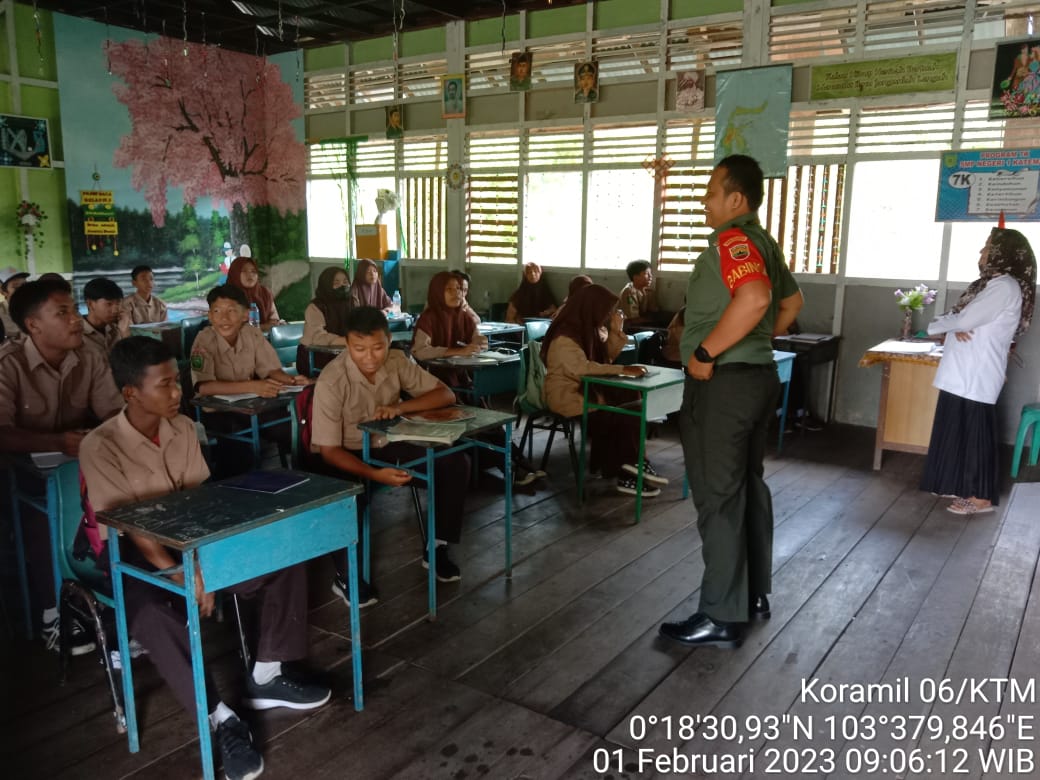 Praka Riski Amanda BB Laksanakan Giat Wasbang di SMP Negeri 1 Kelurahan Bandar Sri Gemilang 