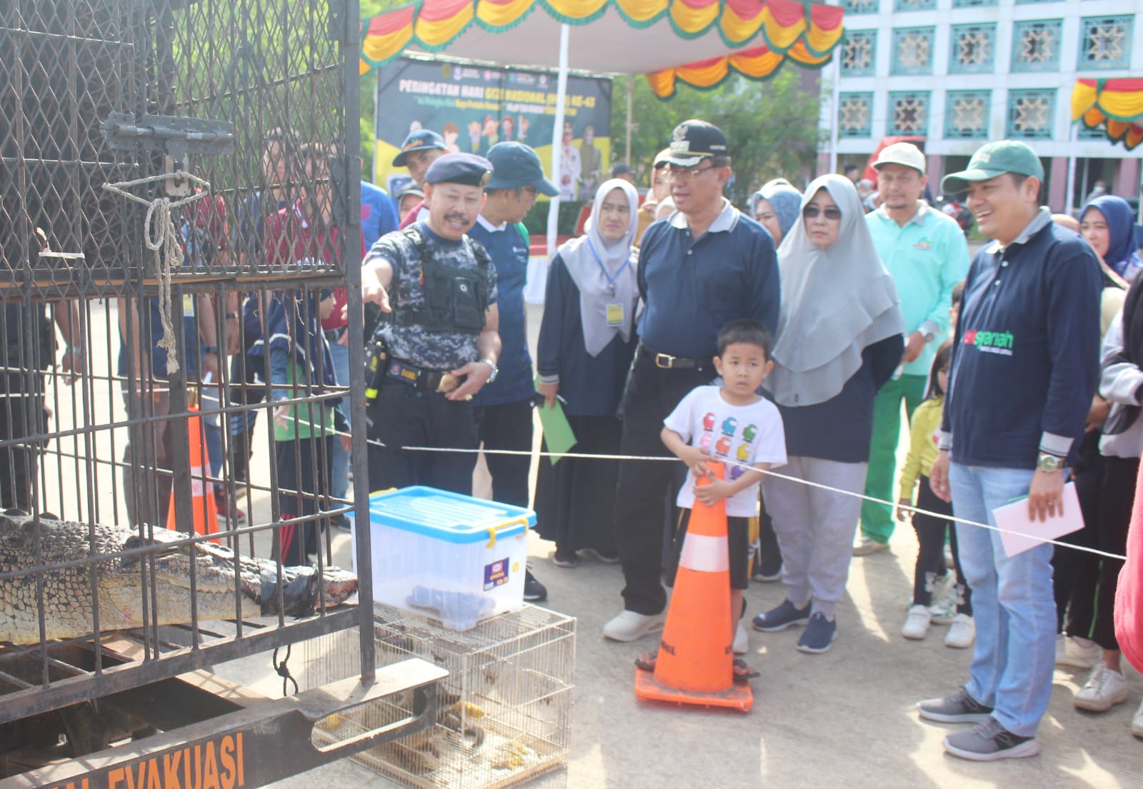 Sambangi Kantor Damkar, Bupati HM Wardan Lihat kesiapan Sementara Penangkaran Hewan Buas 