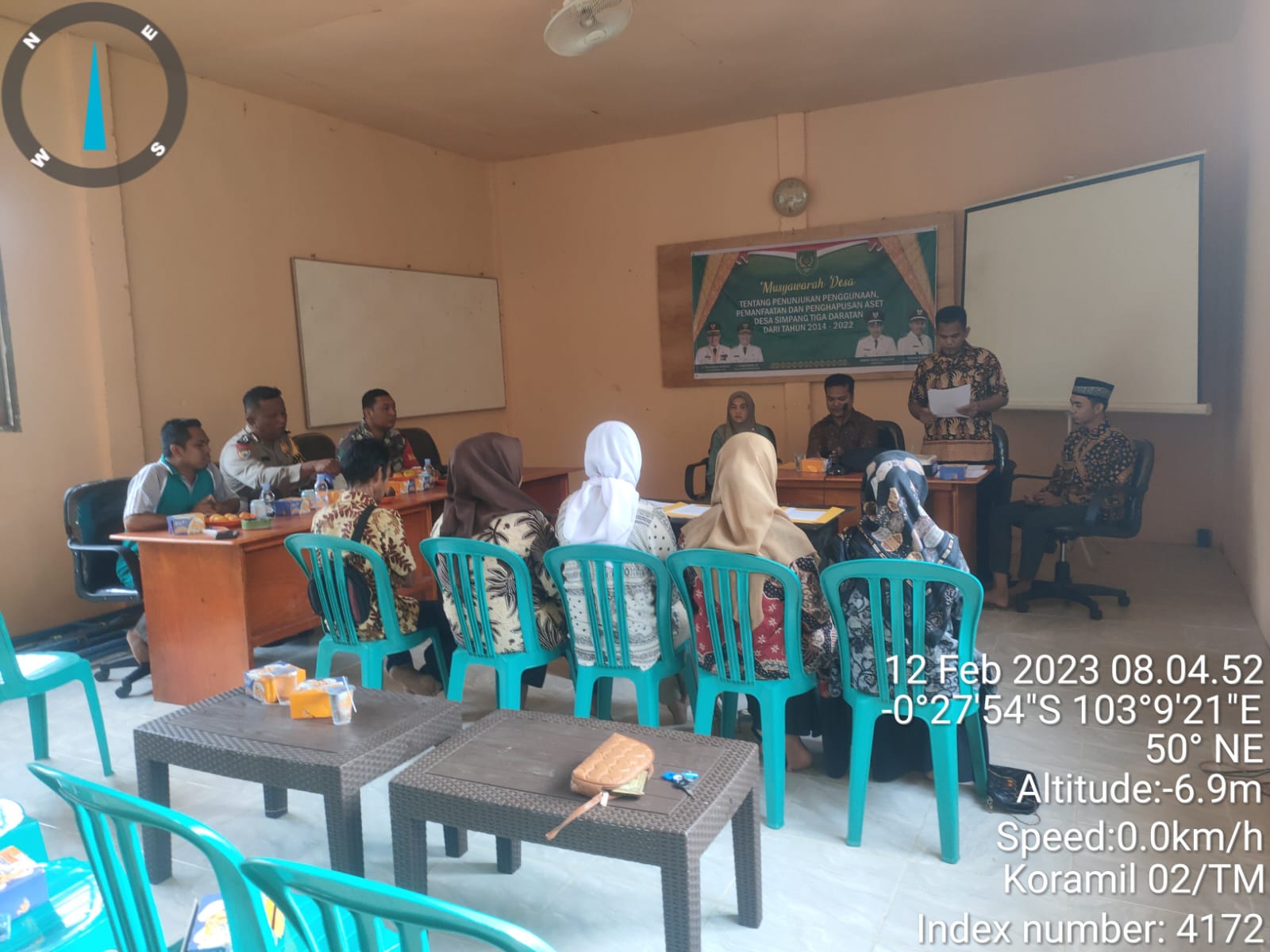 Babinsa Serma Boy R Sitompul Hadiri Pelantikan Anggota PPS 2023 di Desa Simpang Tiga Daratan 