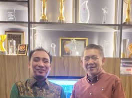 Keren, H Ikbal Sayuti Duduk Bersama Menteri Perdagangan dalam Negeri dan Biaya Hidup Malaysia