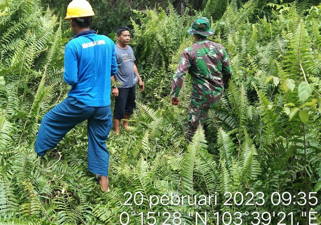 Kopda Abdul Haris Laksanakan Giat Patroli dan Sosialisasi Karhutla di Kelurahan Amal Bakti 