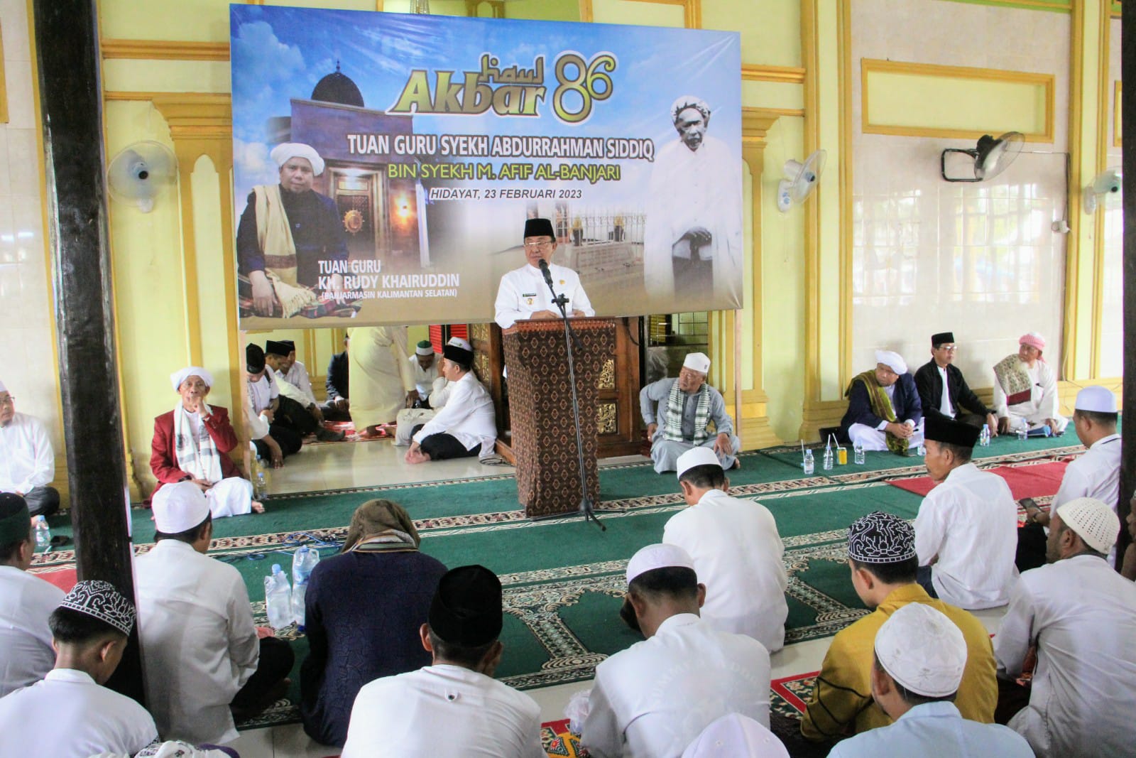 Bersama Ribuan Jamaah, Bupati H.M Wardan Hadiri Haul Syekh Abdurrahman Siddiq Al-Banjari Ke-86 