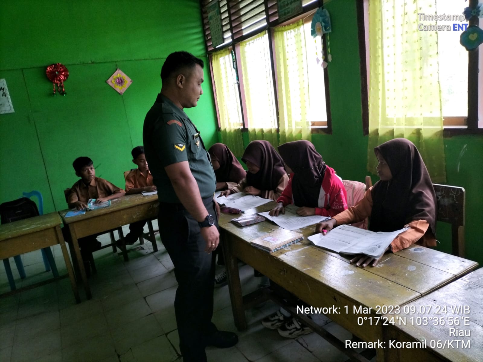Menumbuhkan Jiwa Patriotisme Generasi Muda, Babinsa Koramil 06/KTM Beri Materi Wasbang Menumbuhkan Jiwa Patriotisme Generasi Muda, Babinsa Koramil 06/KTM Beri Materi Wasbang