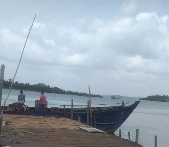 Diduga Pelabuhan Milik Rahmat Di Barelang Ada Kegiatan Pengelolaan BBM Ilegal Diduga Pelabuhan Milik Rahmat Di Barelang Ada Kegiatan Pengelolaan BBM Ilegal