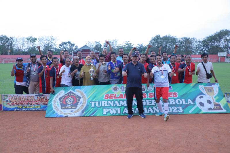 Sekda Tutup Turnamen Old Crack PWI Asahan 2023