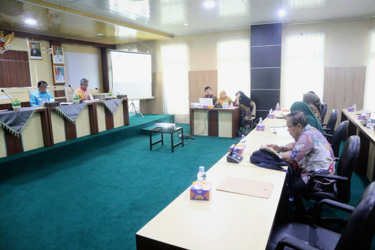 Bupati Inhil Pimpin Rapat Evaluasi Realisasi Fisik dan Keuangan APBD serta Bantuan Provinsi 