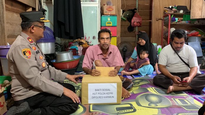 KN Polsek balai sambangi warga kena tumor