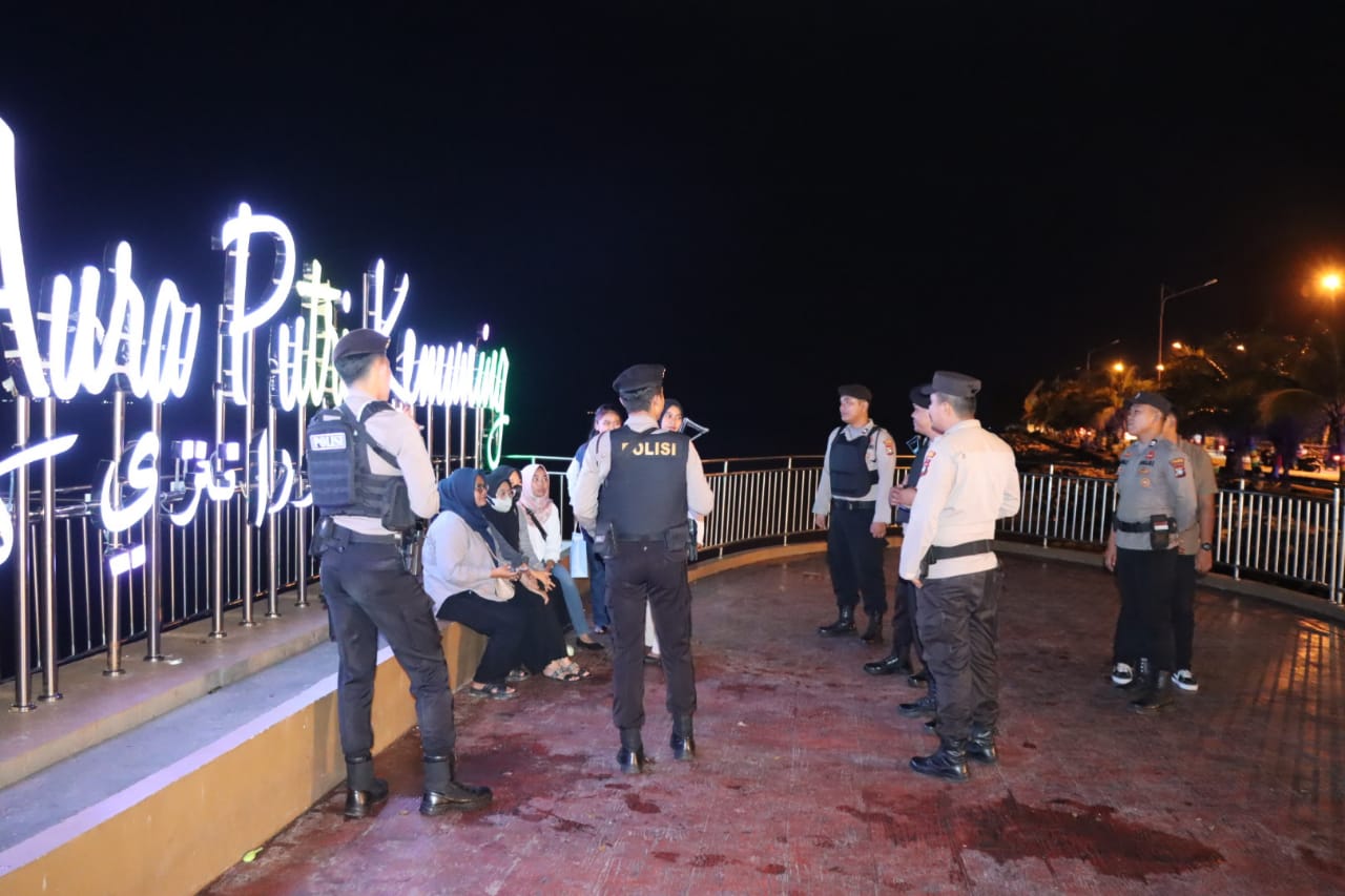 Polers Karimun Patroli Gabungan Antisipasi Balap Liar Polers Karimun Patroli Gabungan Antisipasi Balap Liar