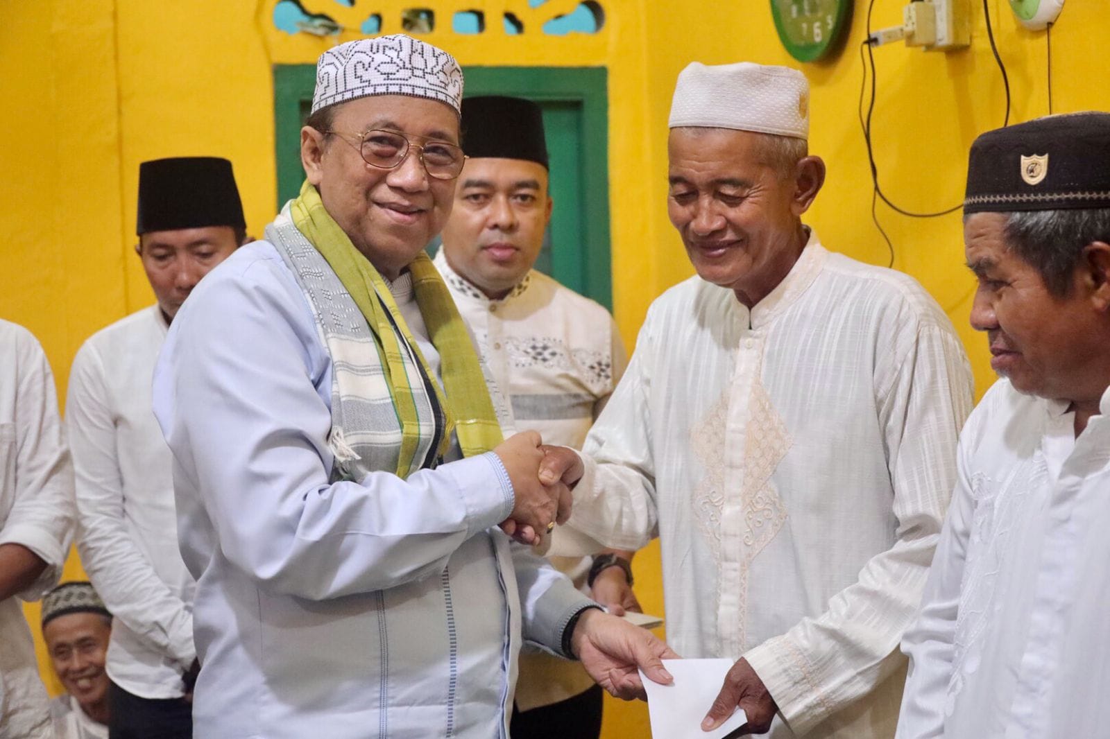 Wabup Karimun Safari Ramadhan di Surau Tertua Pulau Buru