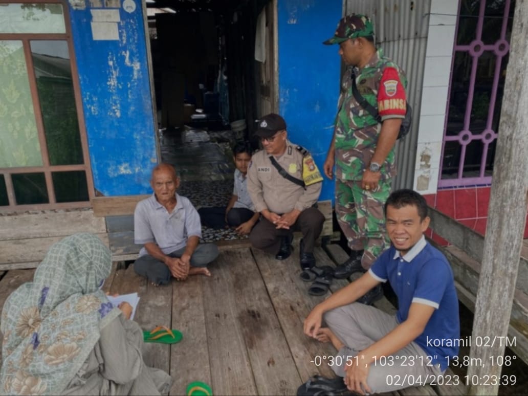 Sertu P Siregar Babinsa Koramil 02/TM Laksanakan Komsos dengan Warga Binaan 