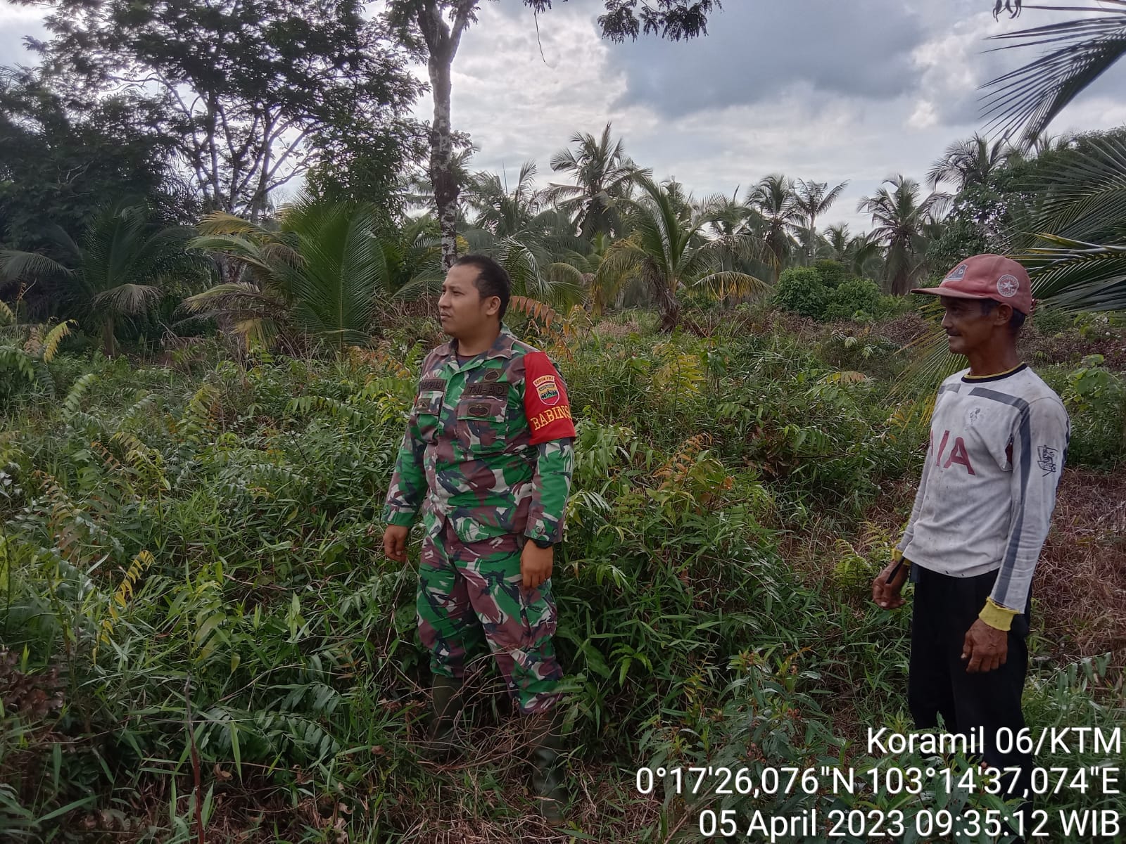 Pastikan Wilayah Binaan Aman Karhutla, Babinsa Praka Riski Amanda BB Gencarkan Patroli dan Sosialisasi 