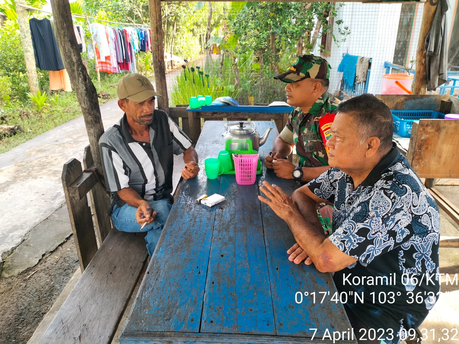 Rangka Menjalin Silaturrahmi, Babinsa Desa Simbar Laksanakan Komsos dengan Warga Binaan