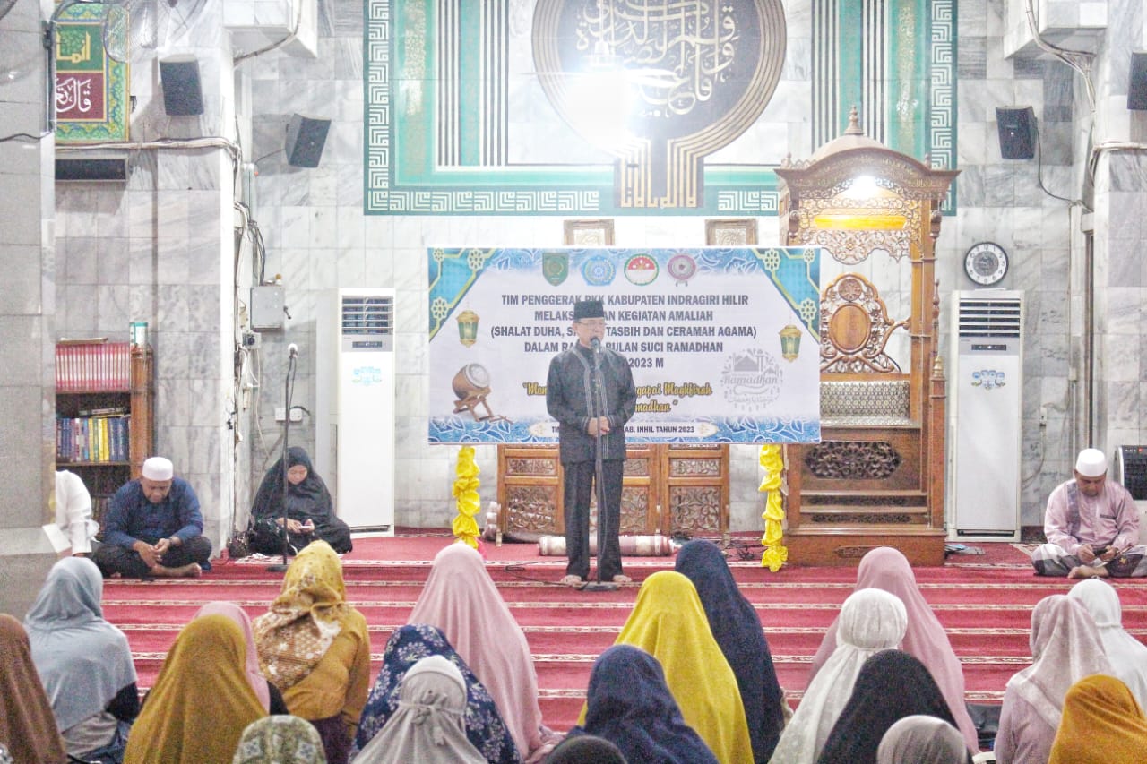 Bupati HM Wardan bersama ketua TP PKK Inhil Hadiri Sekaligus Laksanakan Amaliah Shalat Dhuha dan Shalat Tasbih Berjama’ah