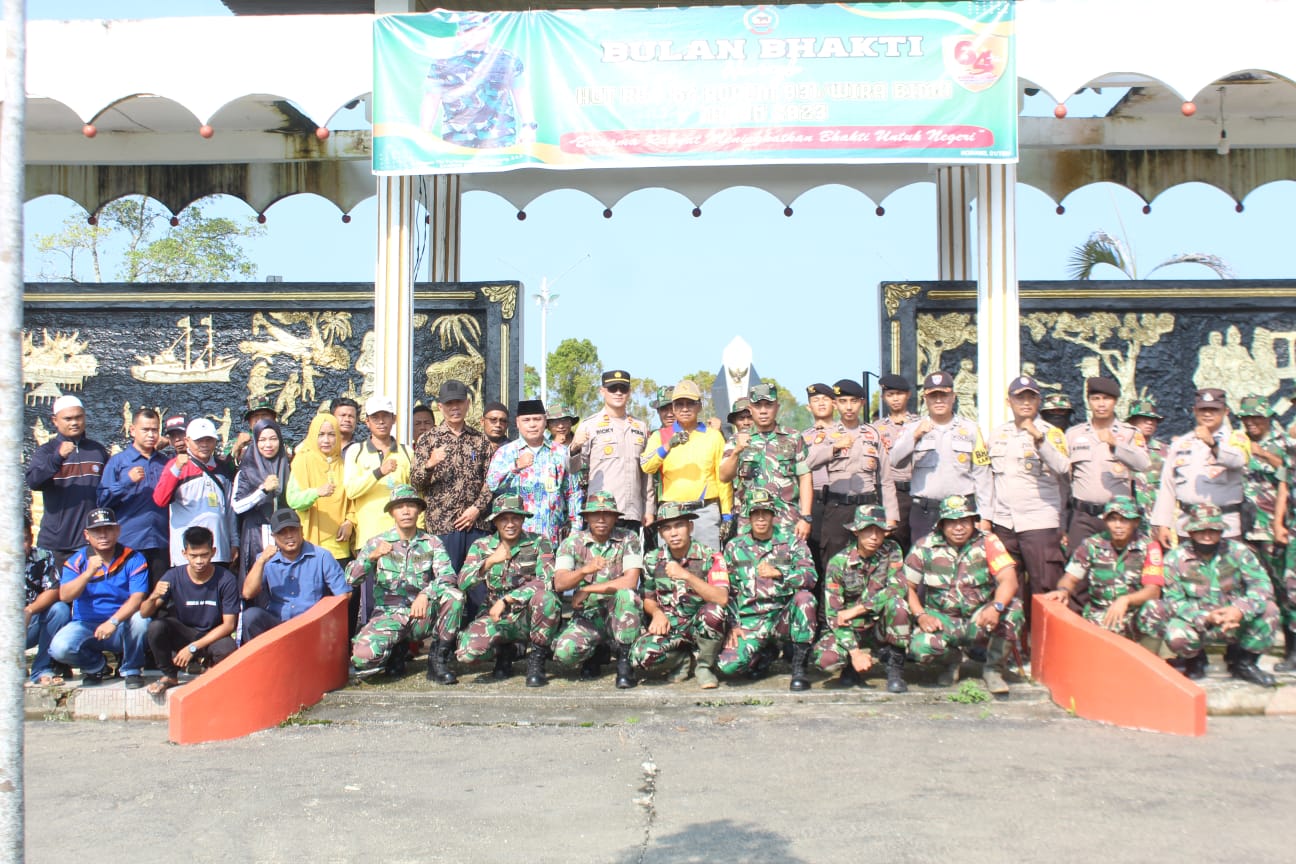 Sambut HUT Ke-64 Korem 031/WB, Kodim 0314/Inhil Gelar Karya Bhakti Pembersihan TPM Yudha Bhakti Tembilahan 