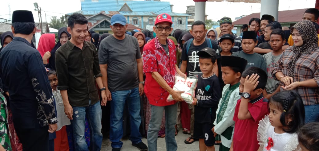 Peduli Sesama, PSMTI Kateman Bagikan 300 Paket Sembako Kepada Masyarakat Kurang Mampu