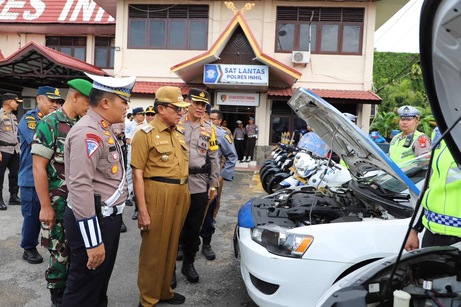 Hadiri Apel Gelar Pasukan Operasi Ketupat Lancang Kuning 2023, Bupati HM Wardan Berharap Pelaksanaan Idul Fitri 1444H Berjalan Aman dan Lancar