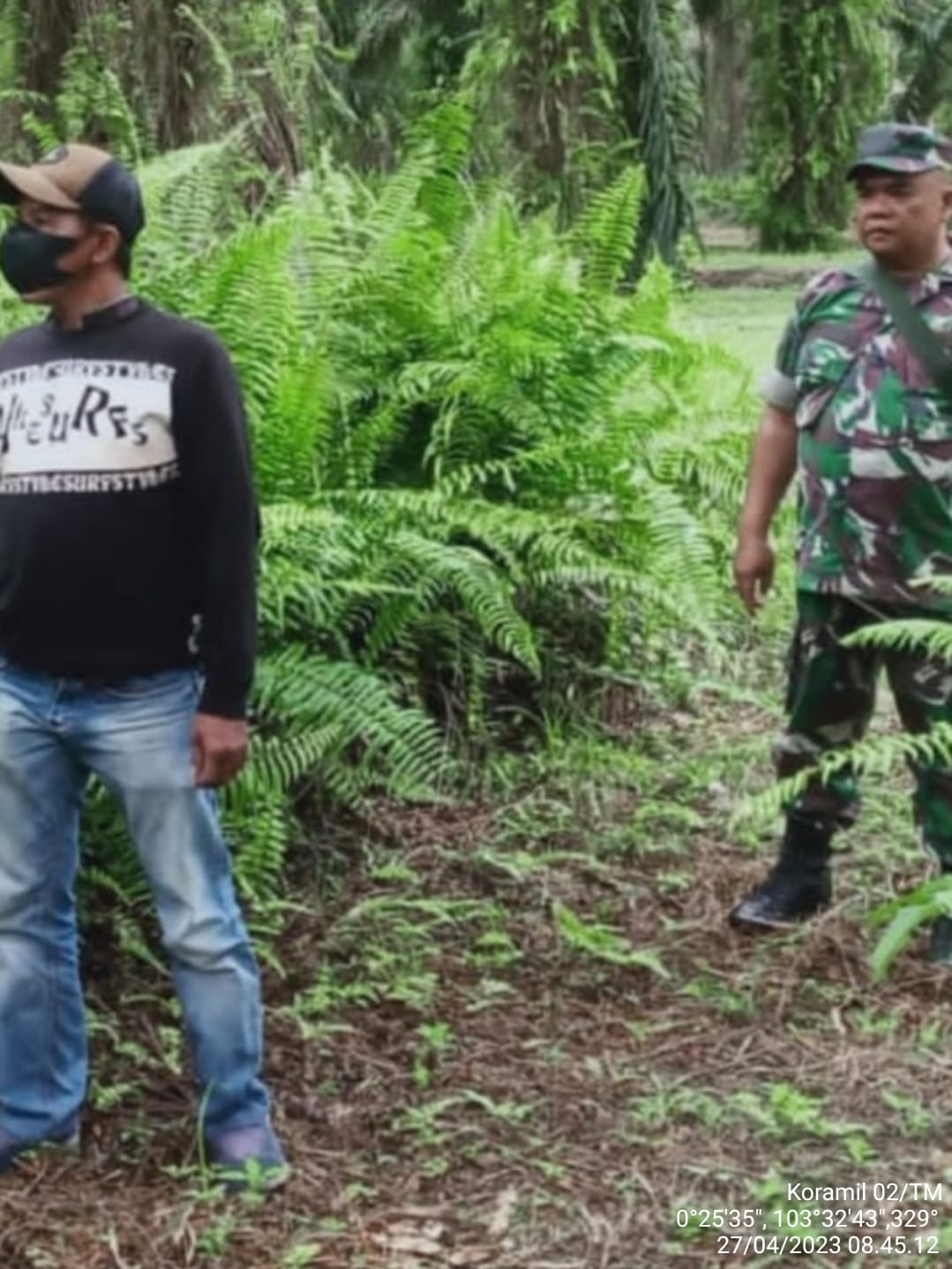 Cegah Timbul Kasus Karhutla, Babinsa Koramil 02/TM Tingkatkan Patroli Bersama Warga Binaan 