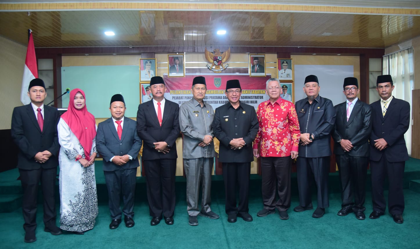 Bupati HM Wardan Lantik 6 Pejabat Pimpinan Tinggi Pertama dan 5 Pejabat Administrator di Lingkungan Pemda Inhil 