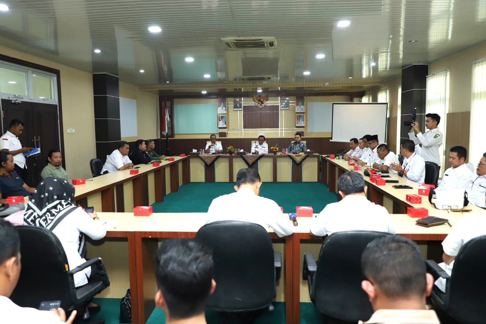 Bupati Inhil Pimpin Rapat Progres Persiapan Pelaksanaan HPN Tahun 2023 Tingkat Prov Riau Yang Disejalankan dengan Pergelaran Festival Kelapa 