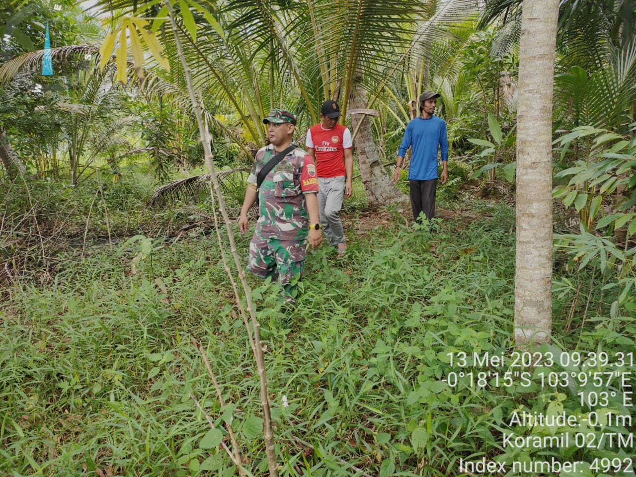 Memasuki Musim Panas, Babinsa Gencarkan Patroli dan Sosialisasi Dalam Rangka Antisipasi Terhadap Karhutla 