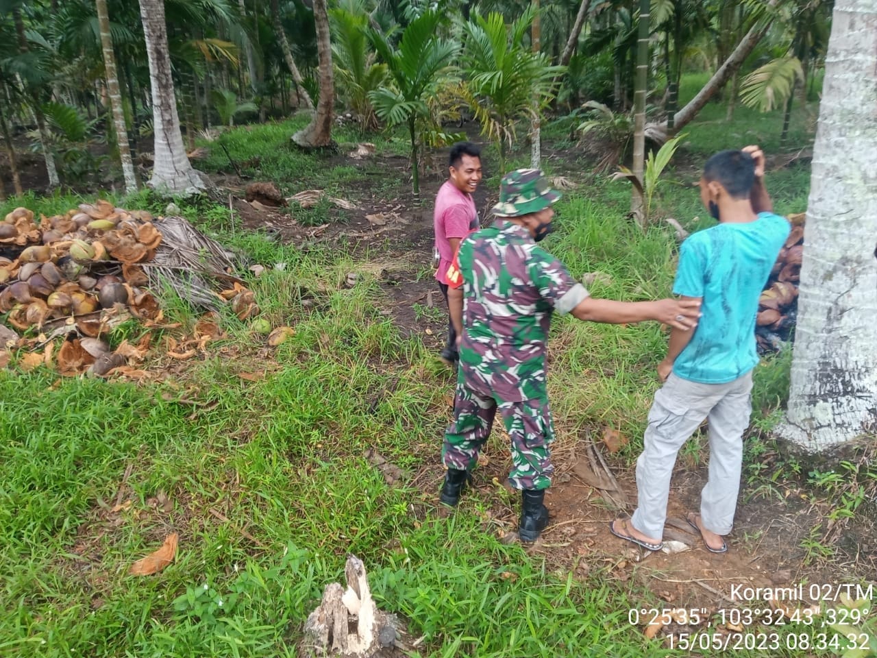 Serda Yuli Hendra Bersama Warga Desa Sungai Lokan Gelar Patroli Karhutla 