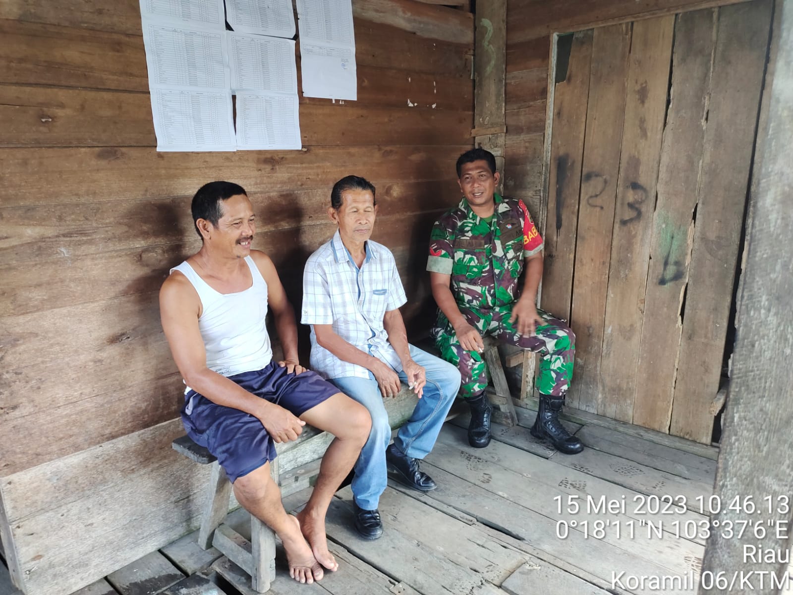 Koptu Al Alim Babinsa Kelurahan Bandar Sri Gemilang Giat Komsos dengan Tokoh Masyarakat 