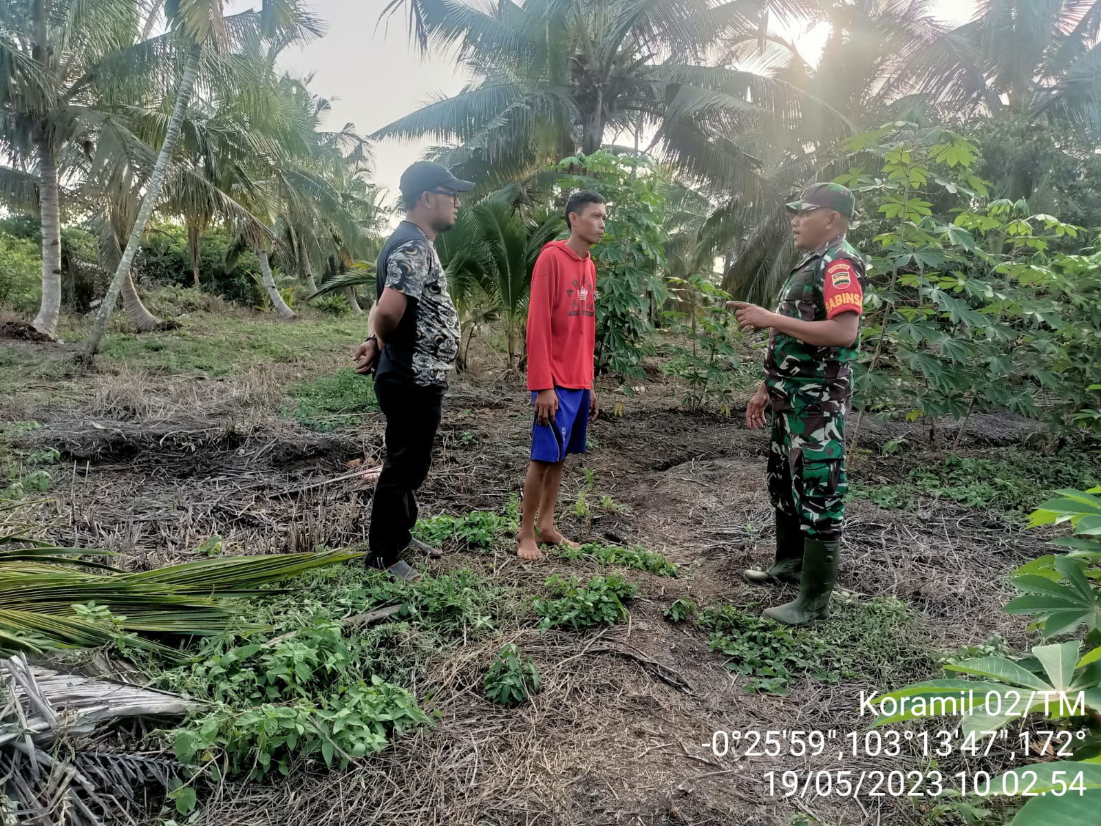 Selain Patroli dan Sosialisasi, Babinsa Koramil 02/TM Kopda M Adrian Beri Edukasi Tentang Larangan Membakar Lahan 